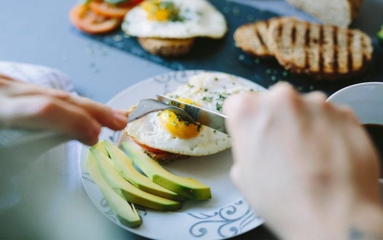 Could Eating a Big Breakfast Increase Calorie Burn?