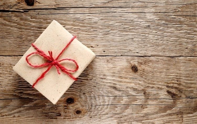 Your Complete List of Healthy Holiday Gifts